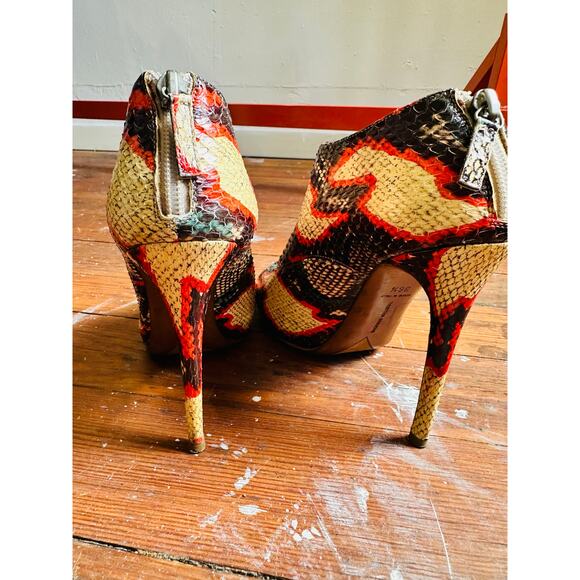 TABITHA SIMMONS Red Black White Farah Snake Peep Toe Ankle Bootie Heel Size 36.5 - Picture 5 of 9